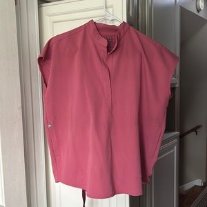 Figs Zamora jogger pants & Rafaela top in pink!